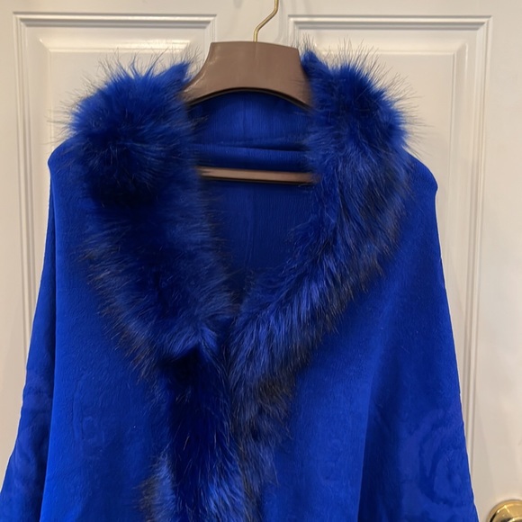 Royal blue wrap - Picture 3 of 3